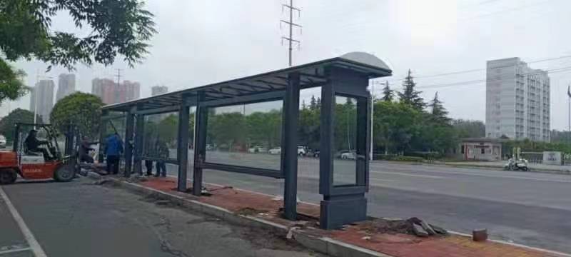河南省焦作市第2批公交候車(chē)亭發(fā)貨，